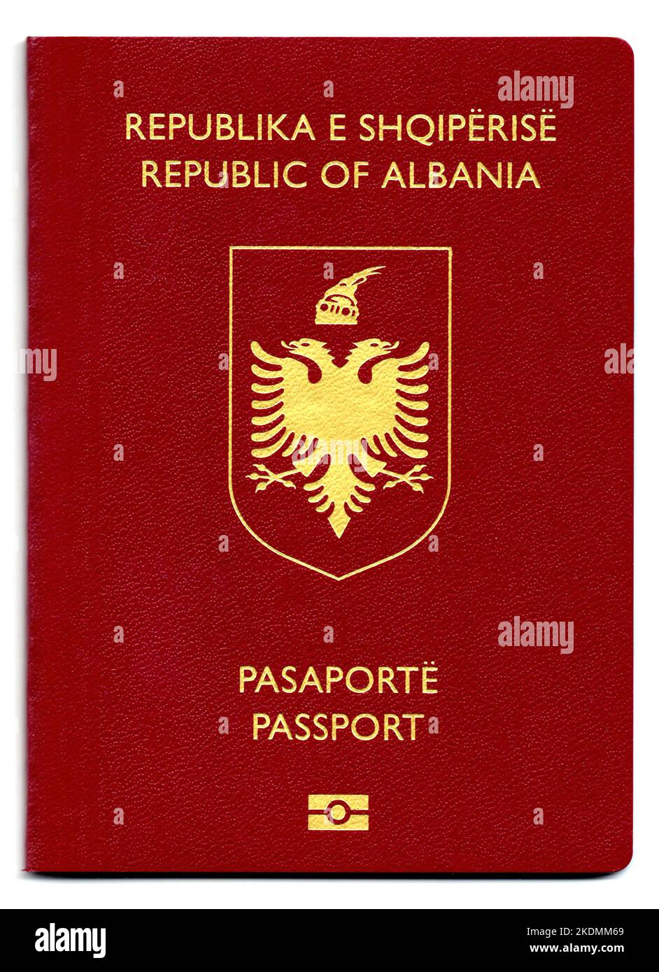Passaporto dell'Albania, copertura con stemma nazionale, paese europeo Foto Stock