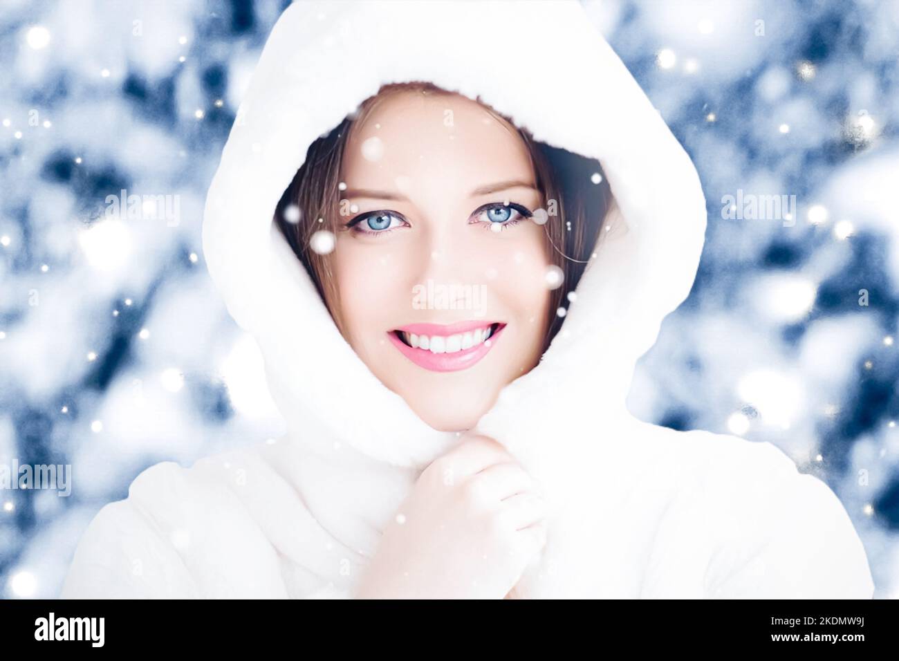 Buone feste, stile di vita e moda invernale, bella donna che indossa un cappotto bianco di pelliccia soffice, nevicare la neve nella natura innevata della foresta come lo stile ritratto di Natale, Capodanno e vacanza Foto Stock