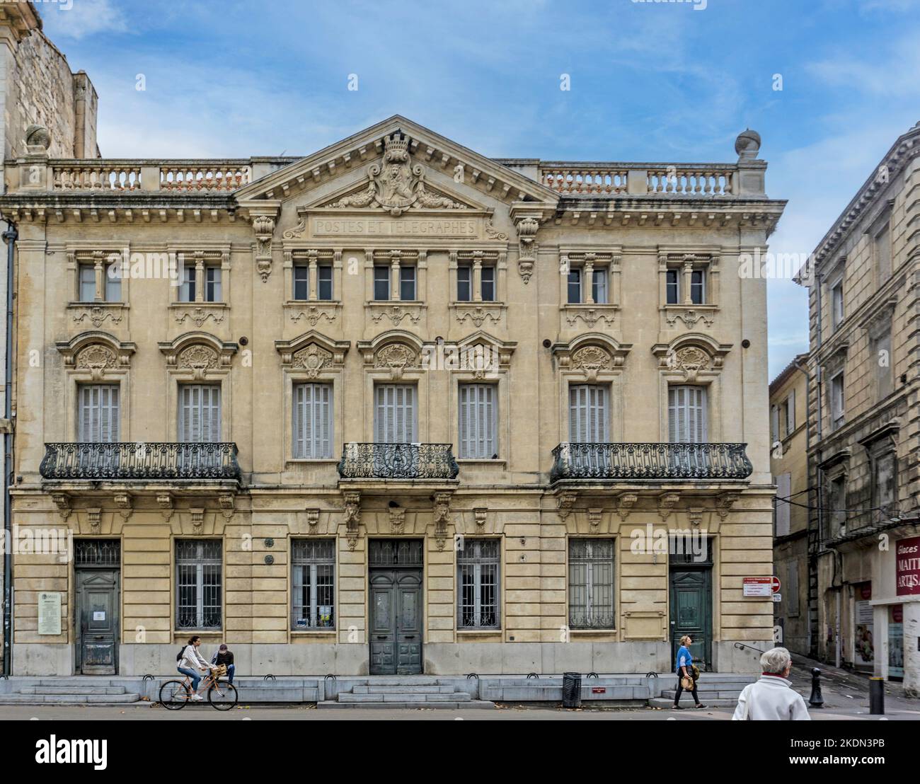 Hôtel des Postes, ex ufficio postale in Place de la République, Arles, Francia. Costruito alla fine del 19h ° secolo. Foto Stock