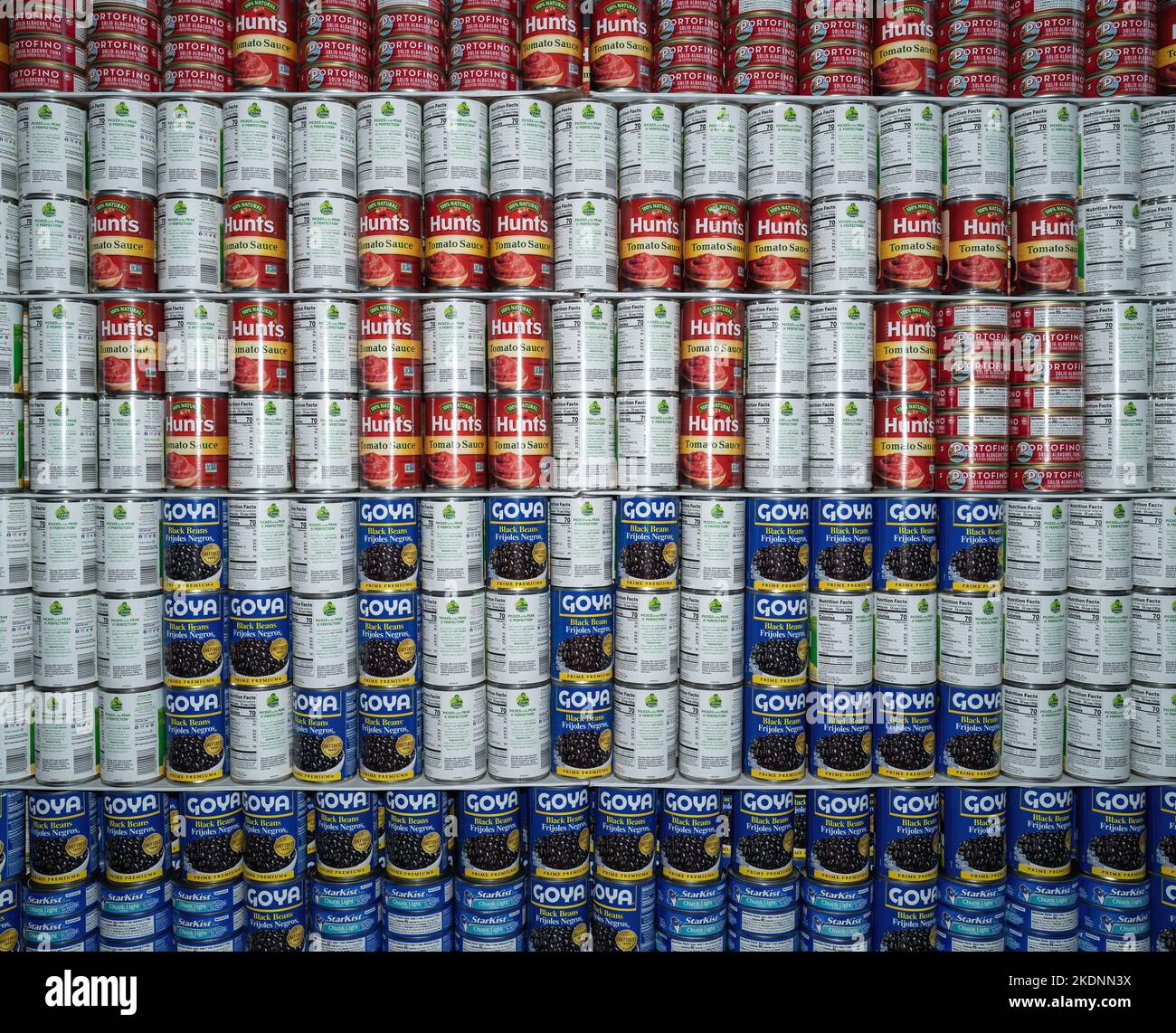 NEW YORK, N.Y. – 7 novembre 2022: "Il voto per un palato migliore!", una scultura della mostra "Canstruction New York", è visibile a Brookfield Place. Foto Stock