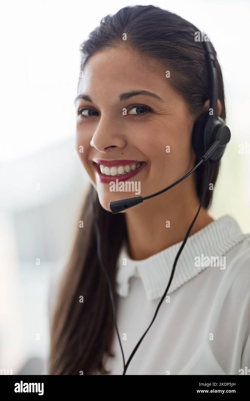 Lasciate che lei rappresenti la voce del vostro marchio. Rappresentanti del servizio clienti al lavoro. Foto Stock