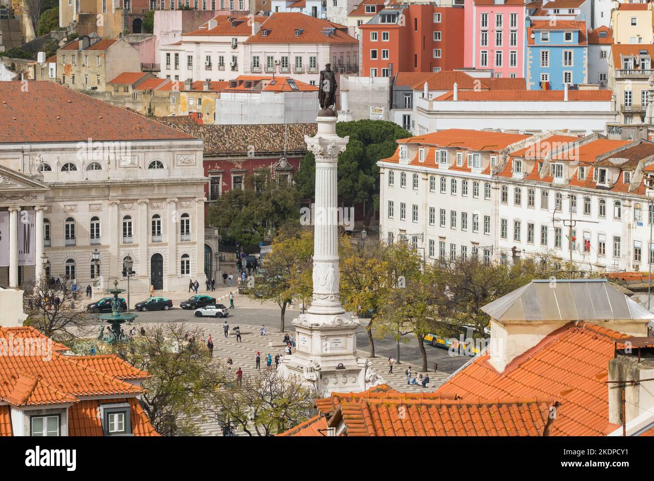 Piazza Rossio e monumento Dom Pedro IV a Lisbona, Portogallo Foto Stock