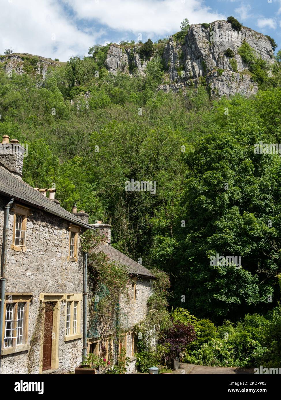 Ravensdale Cottages, Cressbrook, Derbyshire, Regno Unito; ex alloggio per i lavoratori del vicino Cressbrook Mill Foto Stock