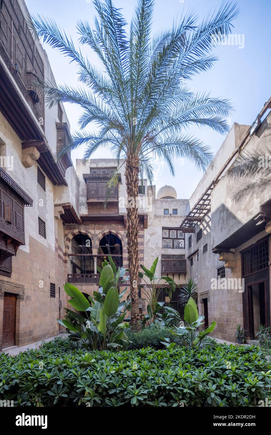 Vista dal cortile, casa di al-Suhaymi, costruita nel 1648, periodo ottomano, il Cairo, Egitto Foto Stock