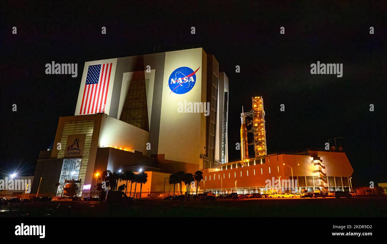 Artemis i razzo con il veicolo spaziale Orion. Per indicazioni sull'utilizzo della NASA: https://www.nasa.gov/multimedia/guidelines/index.html Foto Stock
