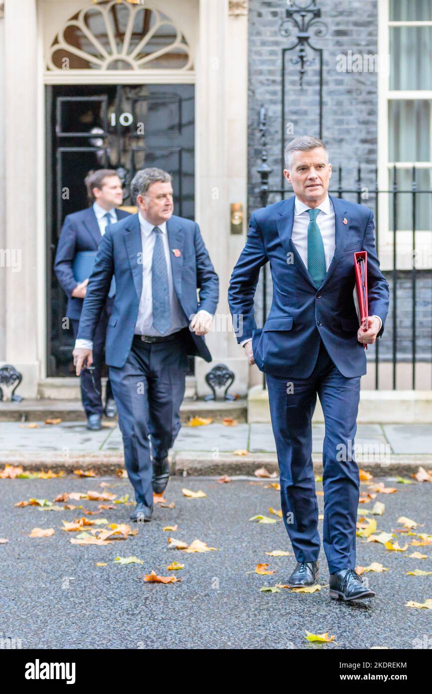 Downing Street, Londra, Regno Unito. 8th novembre 2022. Mark Harper MP, Segretario di Stato per i Trasporti, partecipa alla riunione settimanale del Gabinetto al 10 di Downing Street. Foto di Amanda Rose/Alamy Live News Foto Stock