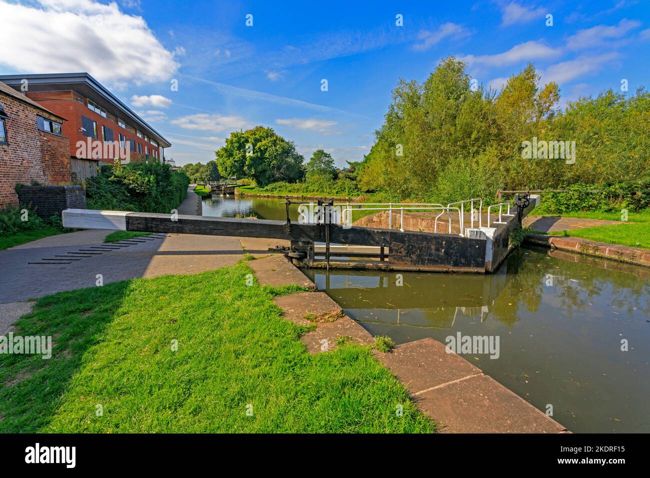 Diglis chiuse a Worcester sono dove il Worcester & Birmingham Canal incontra il fiume Severn, Worcester, Worcestershire, Inghilterra, Regno Unito Foto Stock