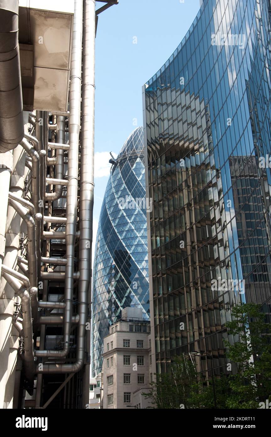 Edifici moderni nella città (tra cui il New Lloyd's Building, il Gherkin), la città, Londra, Regno Unito Foto Stock