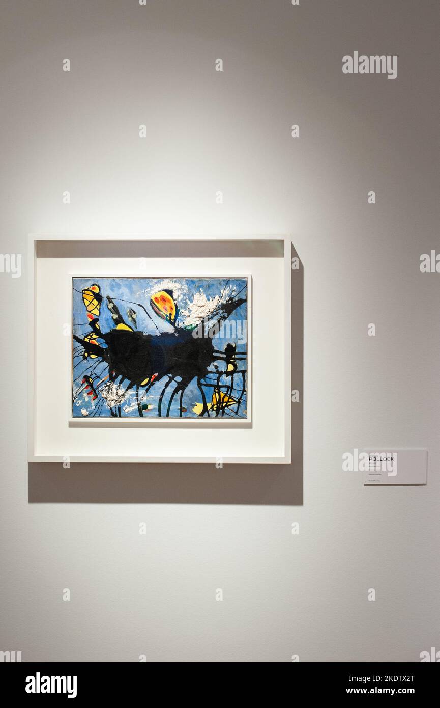Jackson Pollock (1912-1956) versato olio nero forma i e smalto su tela 13 x 16 1/4 poll. (33 x 41,3 cm.) Painted circa 1950 stima USD 1.500.000 - USD 2.000.000 in esposizione a Visionary: The Paul G. Allen Collection presentato alla Christie's New York Galleries di Rockefeller Center a New York, NY il 8 novembre 2022. L'asta è destinata a svolgersi dal 9 al 10 novembre 2022 ed è stata valutata per oltre $1 miliardi di dollari. La collezione del filantropo Paul G. Allen, co-fondatore di Microsoft, comprende più di 150 capolavori che coprono 500 anni di storia dell'arte. Tutti i proventi andranno alla filantropia. (Foto Foto Stock