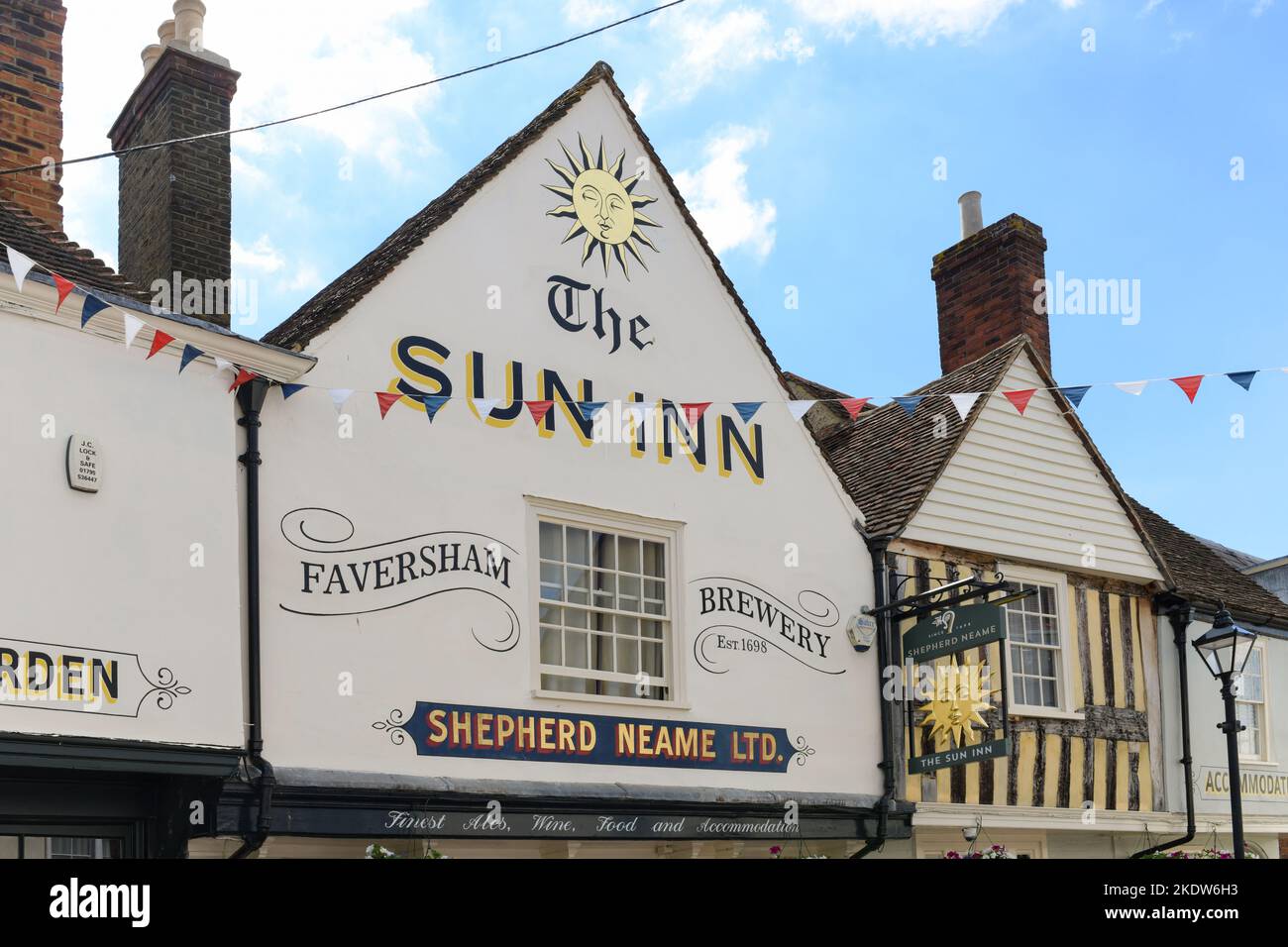 Il pub Sun Inn Sheperd Neame - Faversham, Kent, Inghilterra, Regno Unito Foto Stock