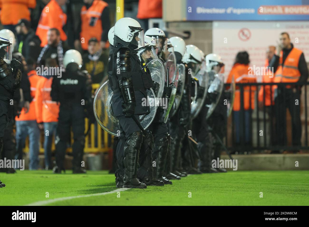 L'immagine mostra una partita finale della Coppa Croky 1/16 tra RFC Seraing e Charleroi, a Seraing, martedì 08 novembre 2022. FOTO DI BELGA BRUNO FAHY Foto Stock