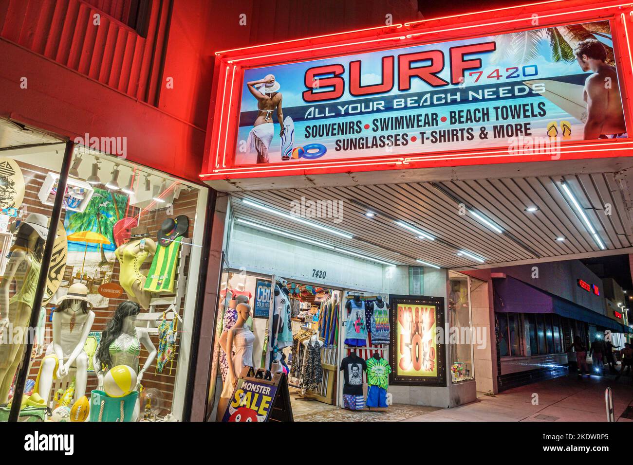 Miami Beach Florida, North Beach Collins Avenue vita notturna, Surf souvenir swimwear negozio negozi business business negozi mercanti Foto Stock