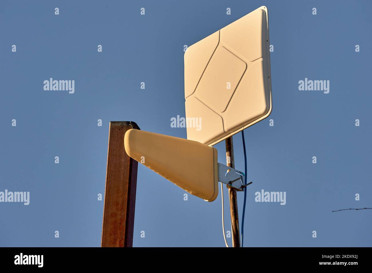 antenna per amplificare la ricezione del segnale gsm Foto Stock