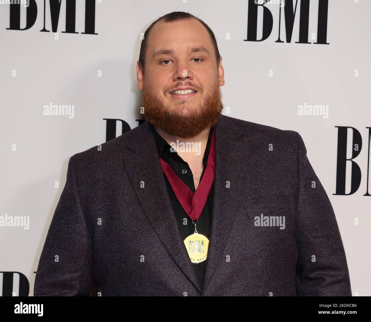 Nashville, Stati Uniti. 08th Nov 2022. Luke Combs in arrivo ai 67th Annual BMI Country Awards tenutisi presso l'edificio BMI il 8 novembre 2022 a Nashville, Tennessee. © Curtis Hilbun/AFF-USA.COM Credit: AFF/Alamy Live News Foto Stock