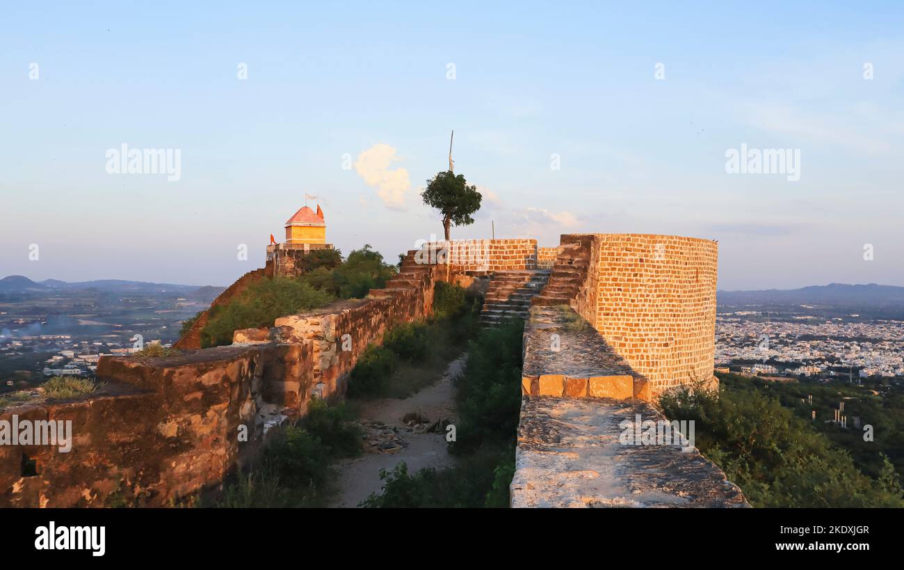 Vista della collina di Bhujia in serata, Bhuj, Gujarat, India. Foto Stock