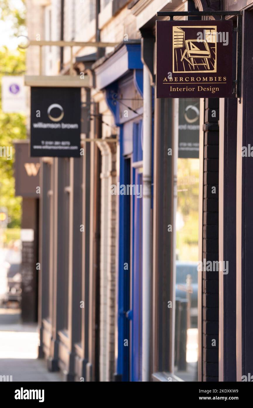 Negozi su Clayton Road, Jesmond, Tyne e Wear Foto Stock