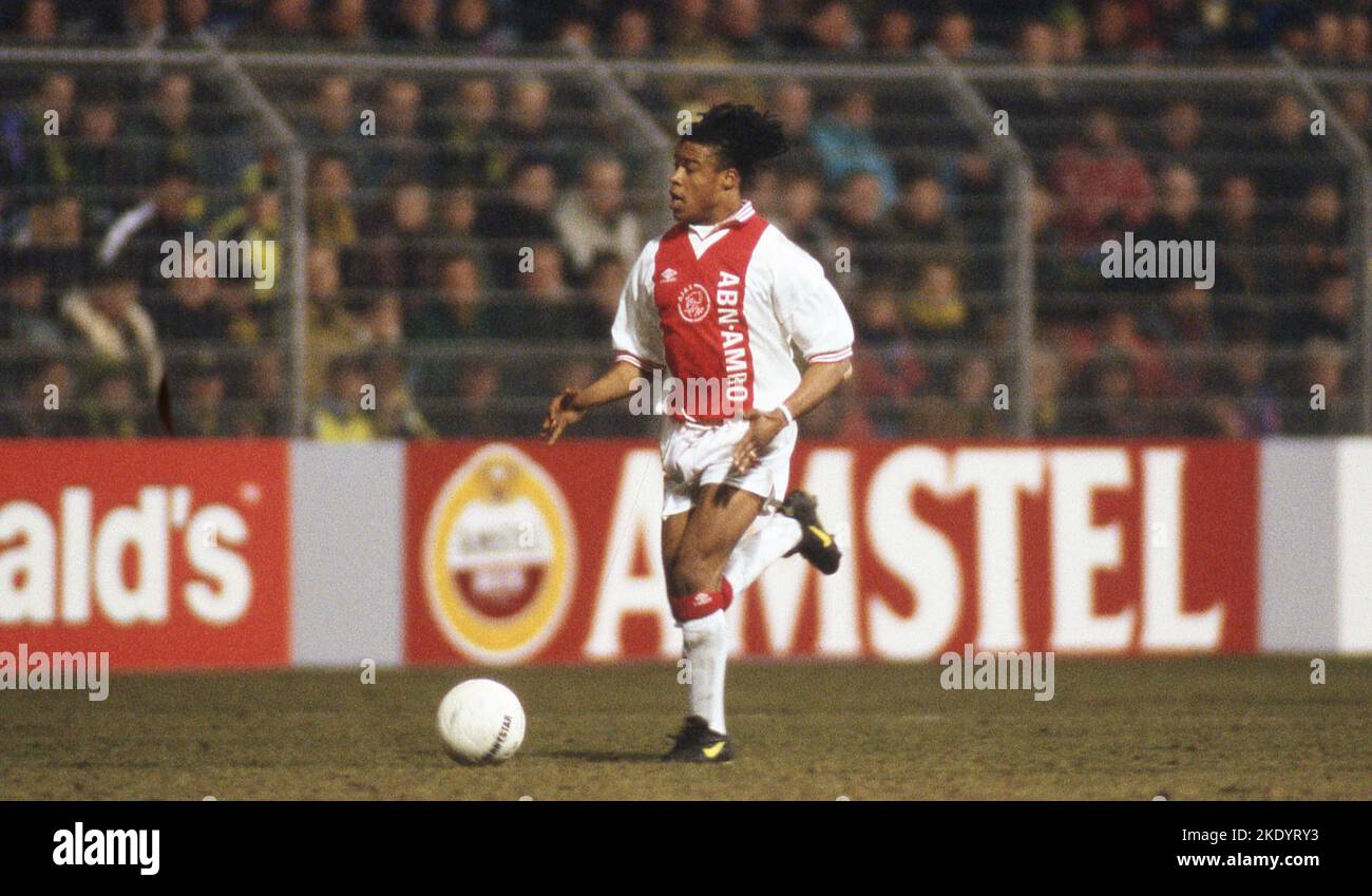 Dortmund, Germania. 27th set, 2022. Primo: 05.03.1996 calcio: Calcio: Archivio foto, archivio foto, archivio immagini, archivio CHL Champions League, quarti di finale stagione 1995/1996 95/96 BVB, Borussia Dortmund - Ajax Amsterdam 0:2 Edgar Davids, Ajax, azione singola Credit: dpa/Alamy Live News Foto Stock