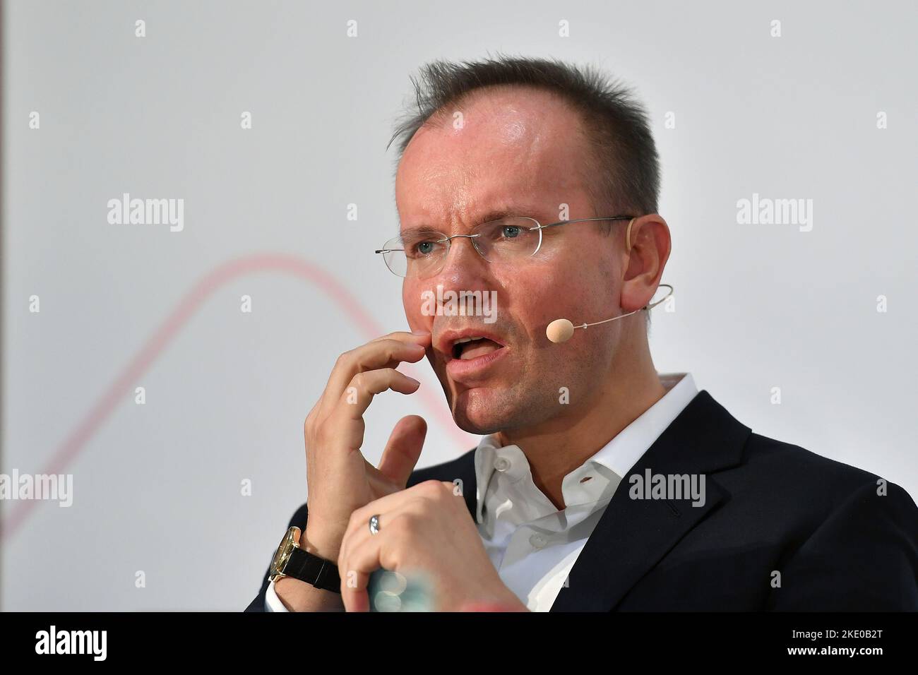 Monaco. 8th Dec, 2022. Il processo scandaloso inizia il 8 dicembre 2022 a Monaco. FOTO DI ARCHIVIO: Dr. Markus BRAUN (CEO, Presidente della direzione), gesto, scettico, immagine singola, taglia singolo motivo, ritratto, ritratto, ritratto. Bilancio PRESS Conference WIRECARD AG ? Credit: dpa/Alamy Live News Foto Stock