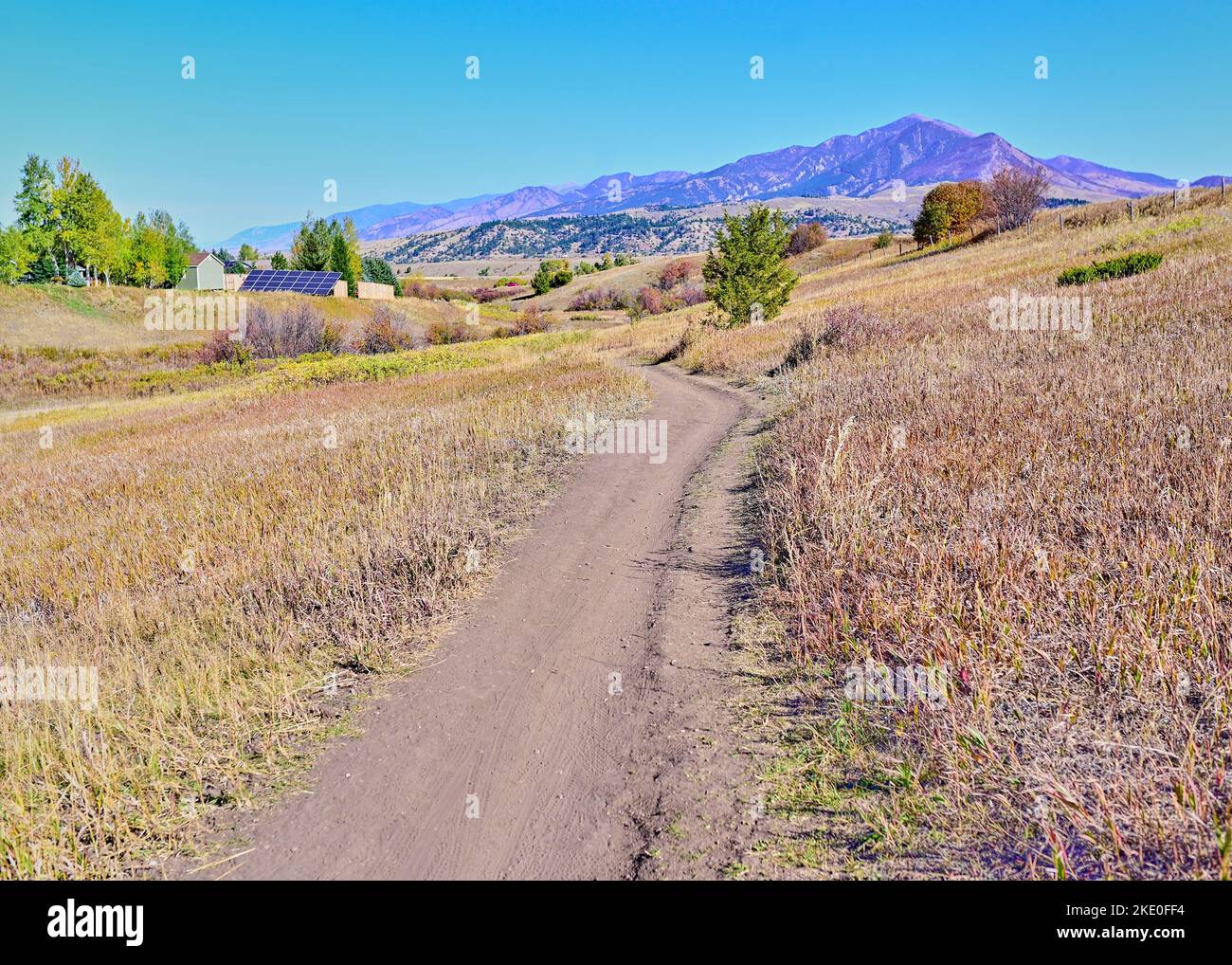 Un sentiero escursionistico a Bozeman Montana, Washington, USA in una giornata di sole Foto Stock