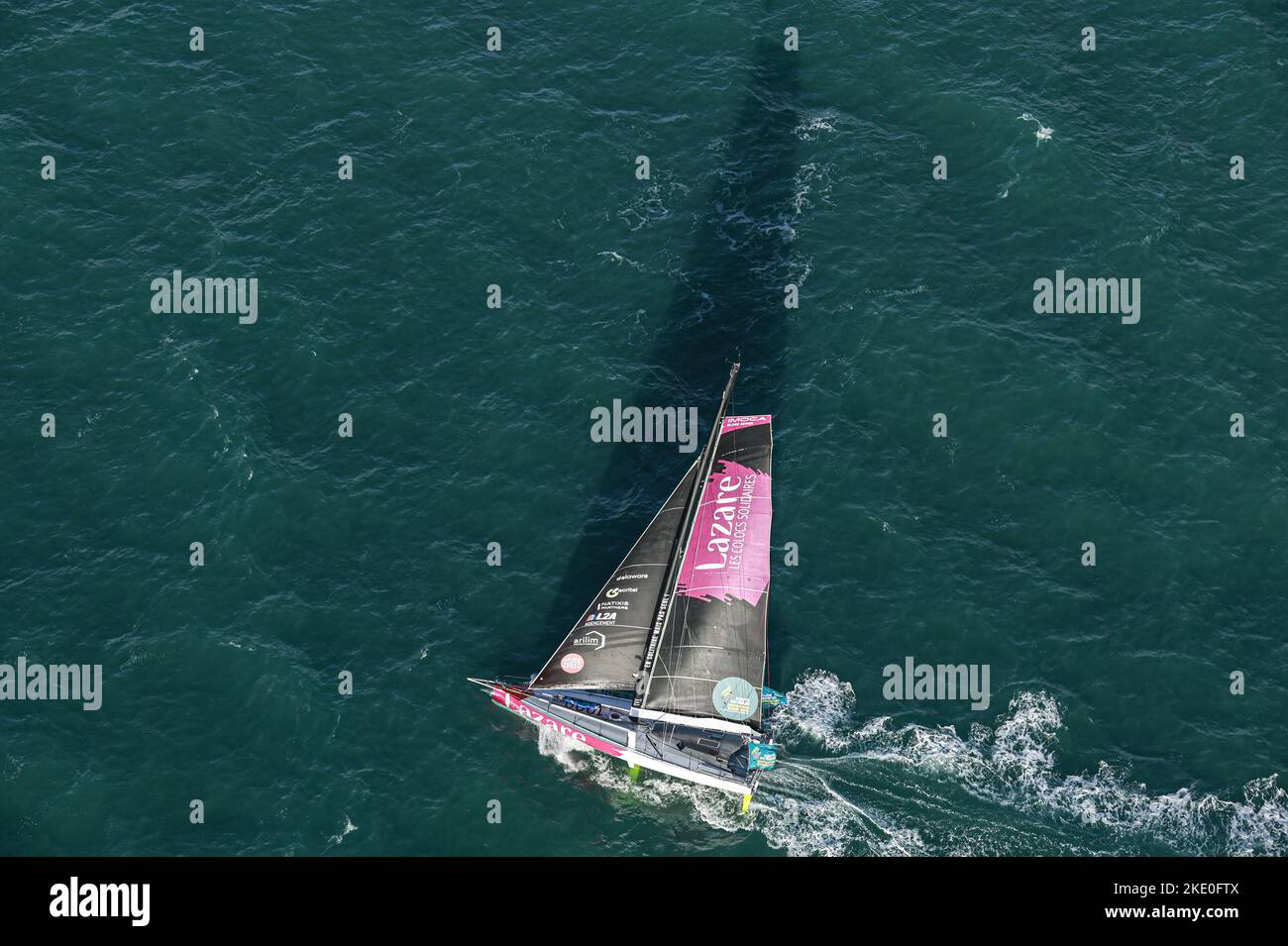 Inizia la gara LE TURQUAIS Tanguy - LAZARE - IMoca durante la Route du Rhum-destinazione Guadalupa 2022, corsa transatlantica solista, Saint-Malo - Guadalupa (6.562 chilometri) il 6 novembre 2022 a Saint-Malo, Francia - Foto Pierre Bouras / DPPI Foto Stock