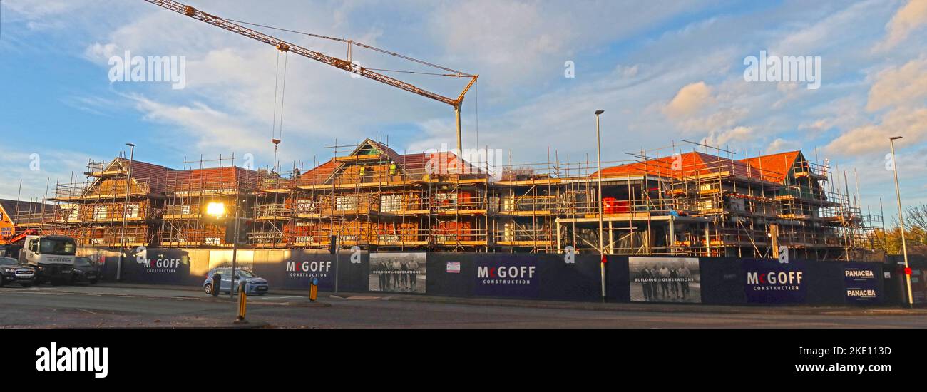 McGoff costruzione, costruzione di una nuova casa di cura sul sito del pub Springbrook, Grappenhall, Warrington, Cheshire, Inghilterra, REGNO UNITO, WA4 2PL Foto Stock