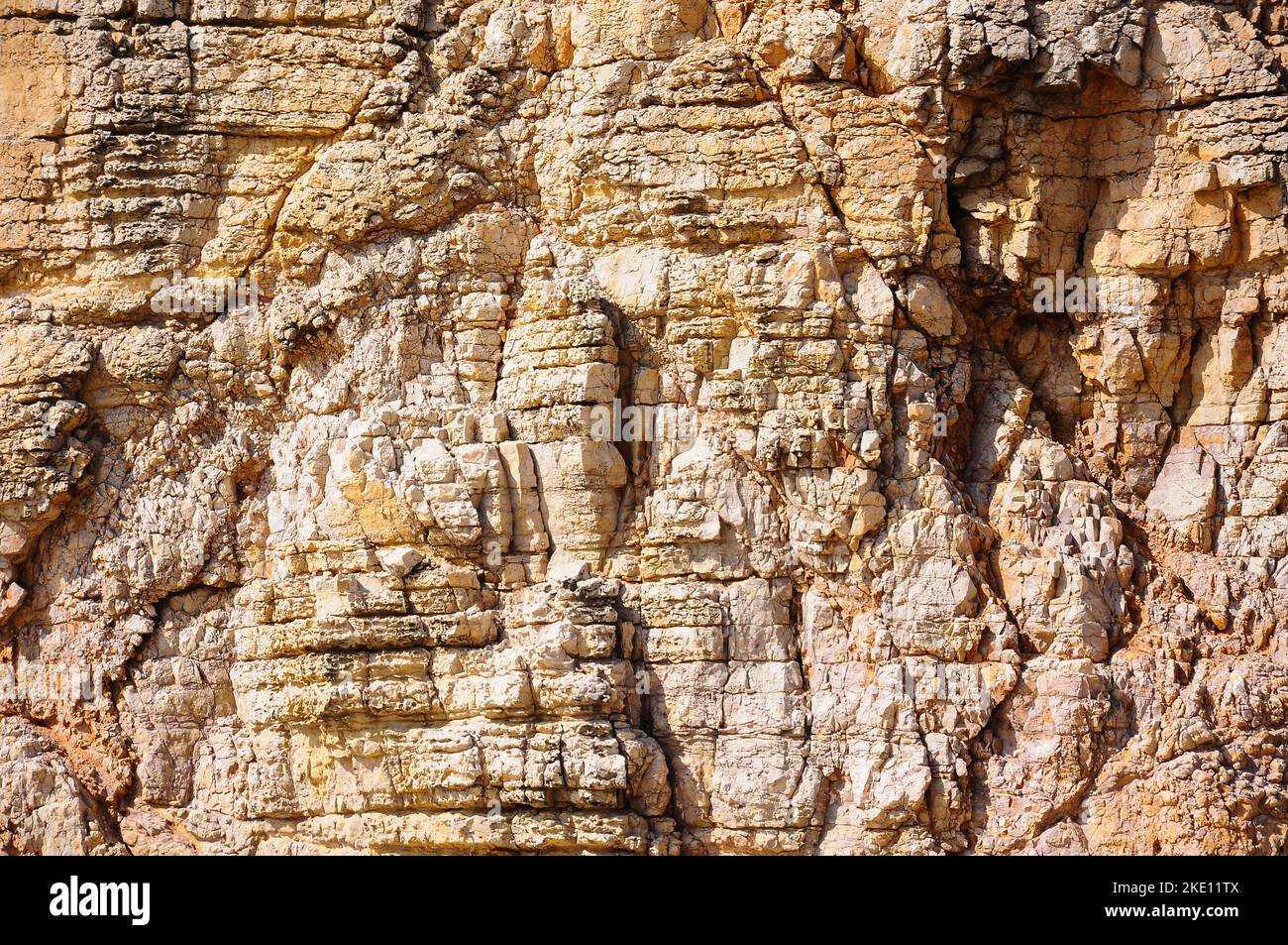 Tessuti senza tempo: La bellezza della pietra dell'Algarve, Portogallo Foto Stock