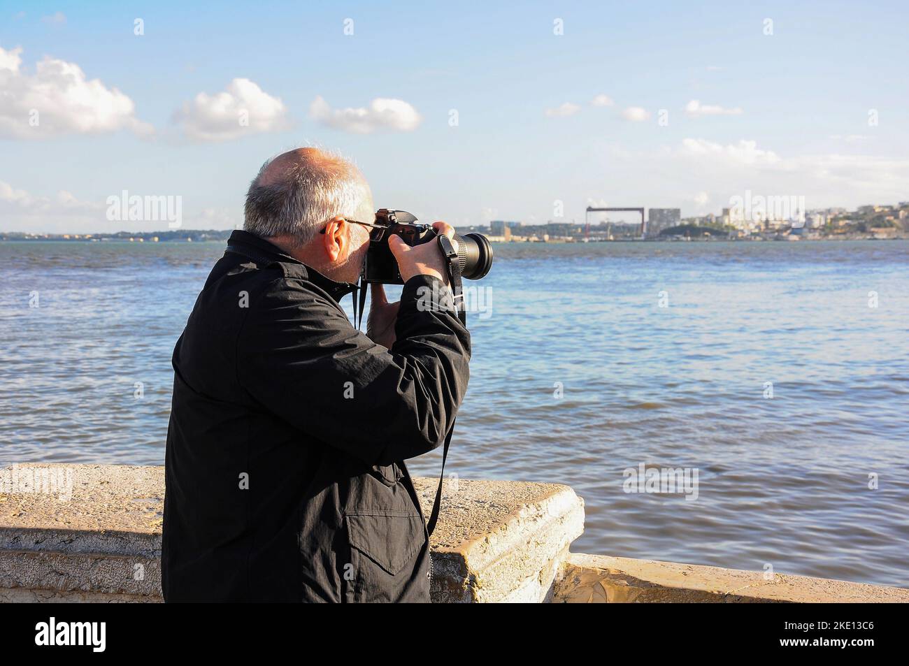 "Catturare lo Scenic Tago River Estuary a Lisbona Foto Stock