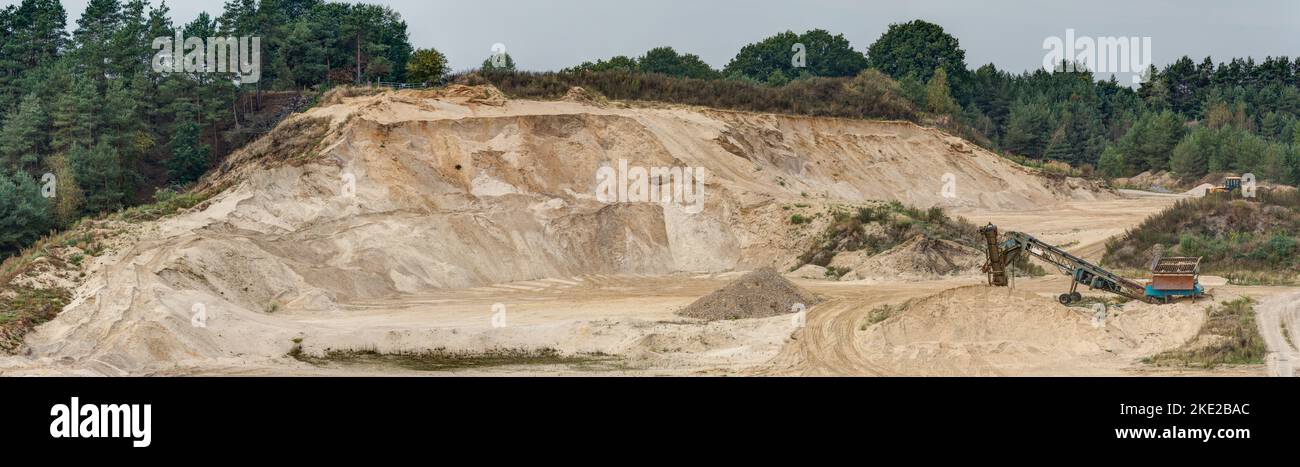 Le ferite della nostra terra, un pozzo di sabbia nel nord della Germania. Foto Stock