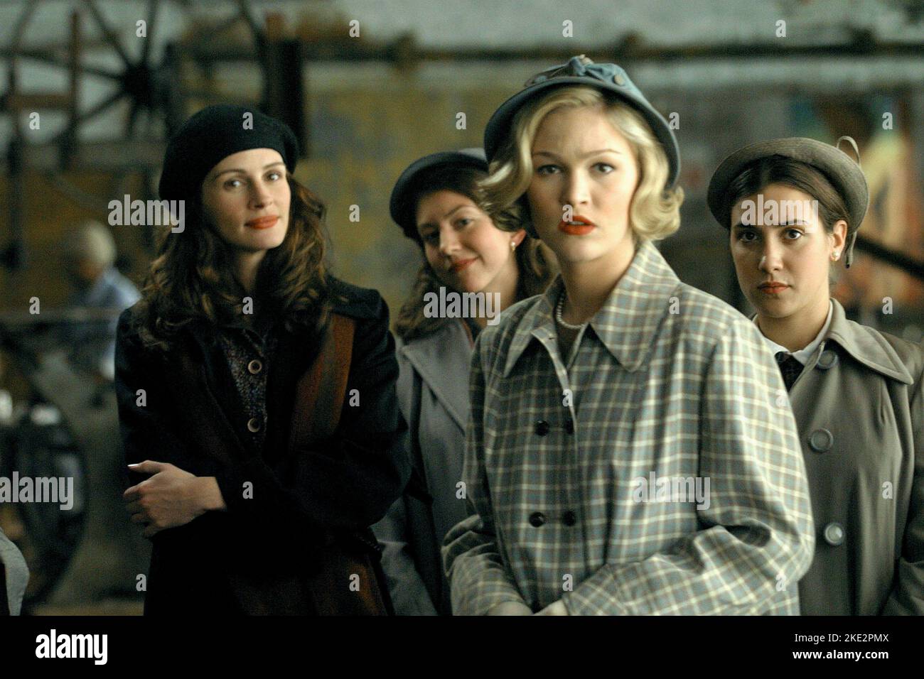 MONA LISA SMILE, JULIA ROBERTS, MARCHI ANNIKA, JULIA STILES, DAISY BALDWIN, 2003 Foto Stock