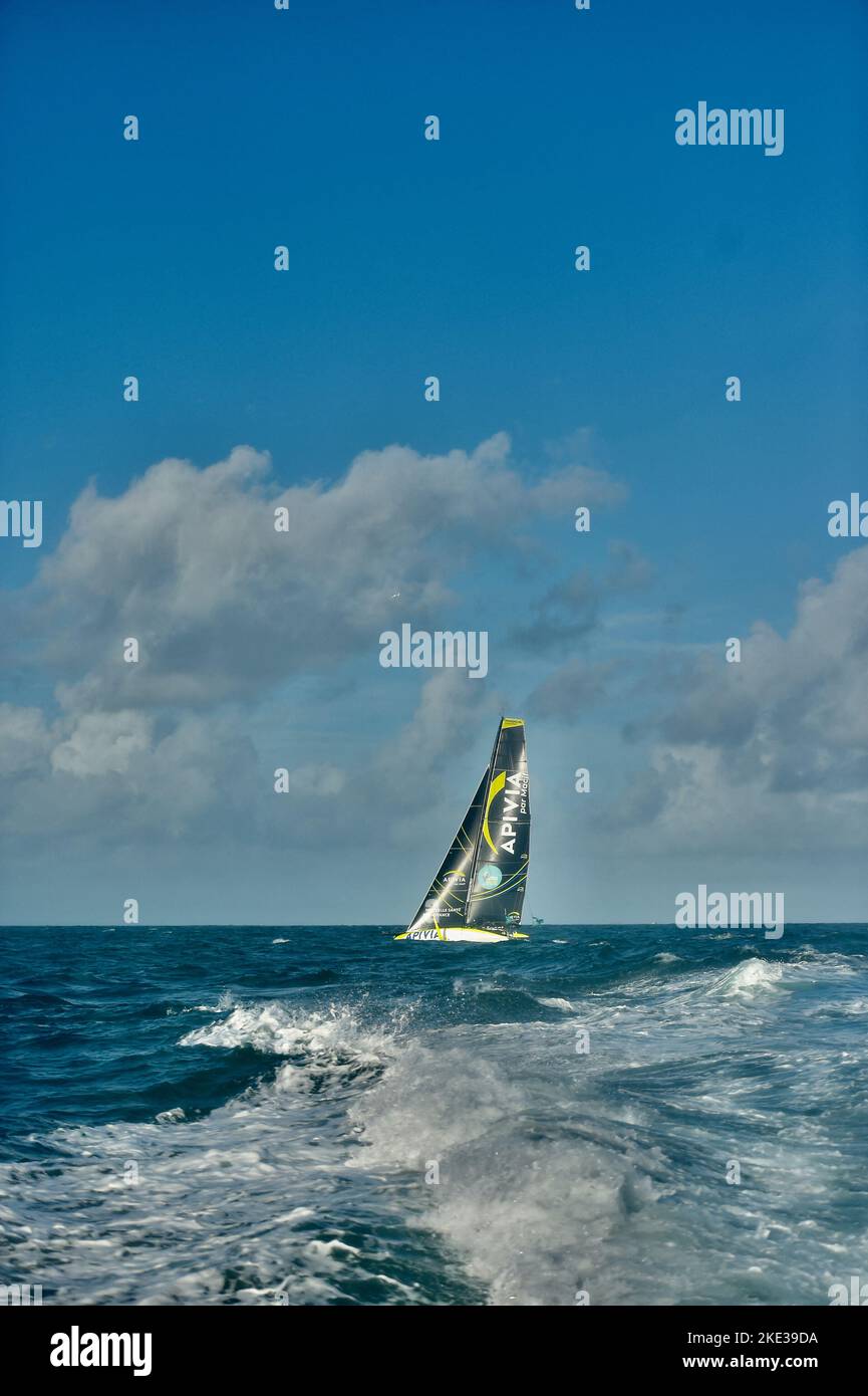 Charlie Dalin, Aptiva, la 12th edizione della Route du Rhum è stato dato questo Mercoledì 9 novembre 2022. I 138 skipper iscritti si sono lanciati nella battaglia per la vittoria. Da Saint Malo a Pointe a Pitre Guadalupa, i marinai hanno l'ambizione di attraversare l'Atlantico il più velocemente possibile. 09 novembre 2022, Saint Malo, Francia. Foto di Franck Castel/ABACAPRESS.COM Foto Stock