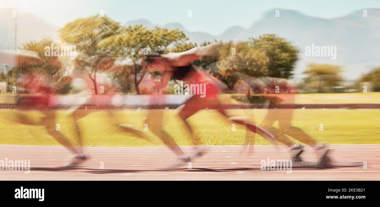 Fitness, velocità e runner in pista con movimento sfocato, allenamento e motivazione per gli obiettivi di allenamento della mentalità vincente. Sfocatura veloce, movimento Foto Stock