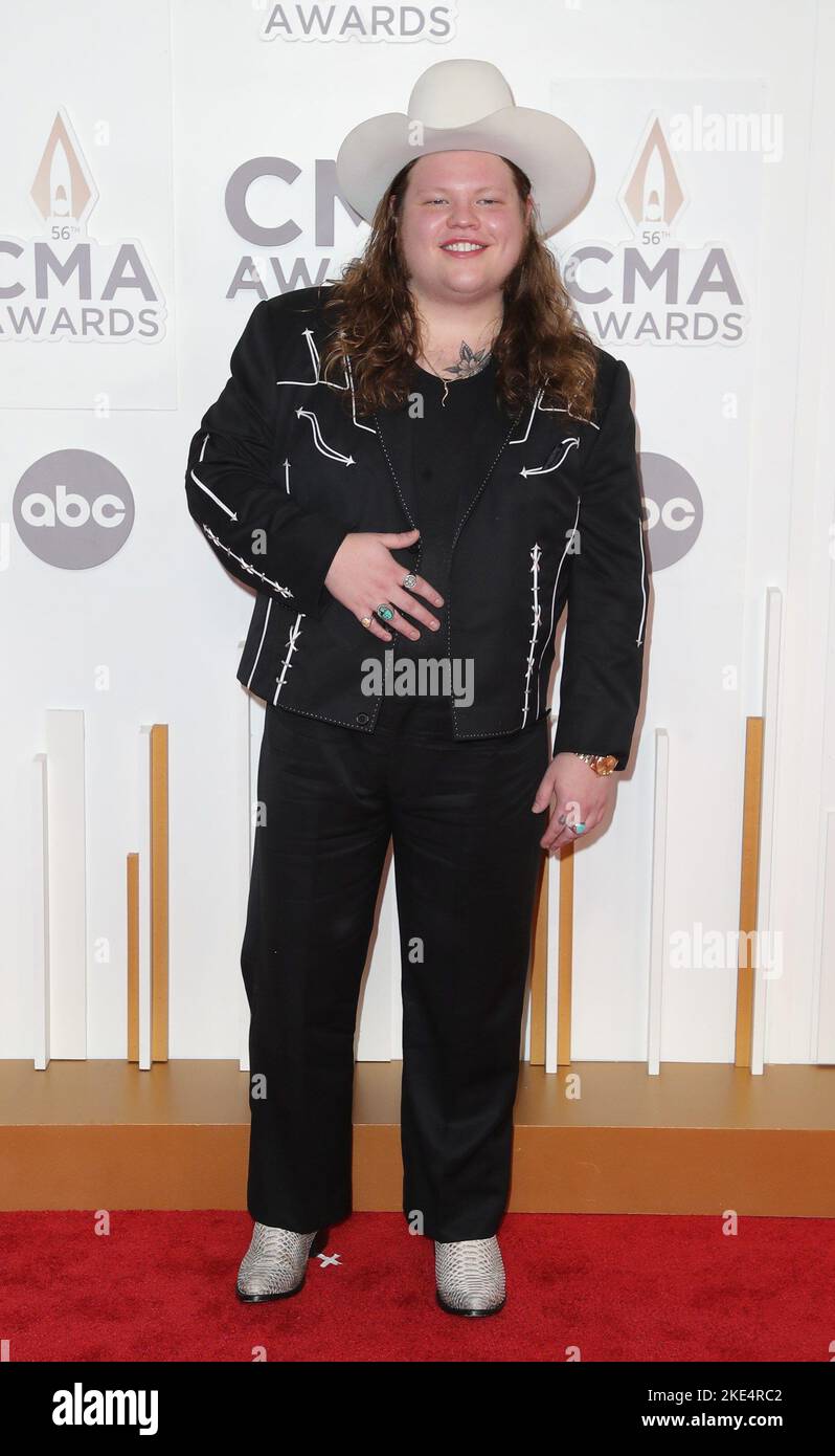 Nashville, Tennessee, Stati Uniti. 9th Nov 2022. Marcus King agli arrivi per la Country Music Association 56th Annual CMA Awards - Part 2, Bridgestone Arena, Nashville, TN 9 novembre 2022. Credit: MORA/Everett Collection/Alamy Live News Foto Stock