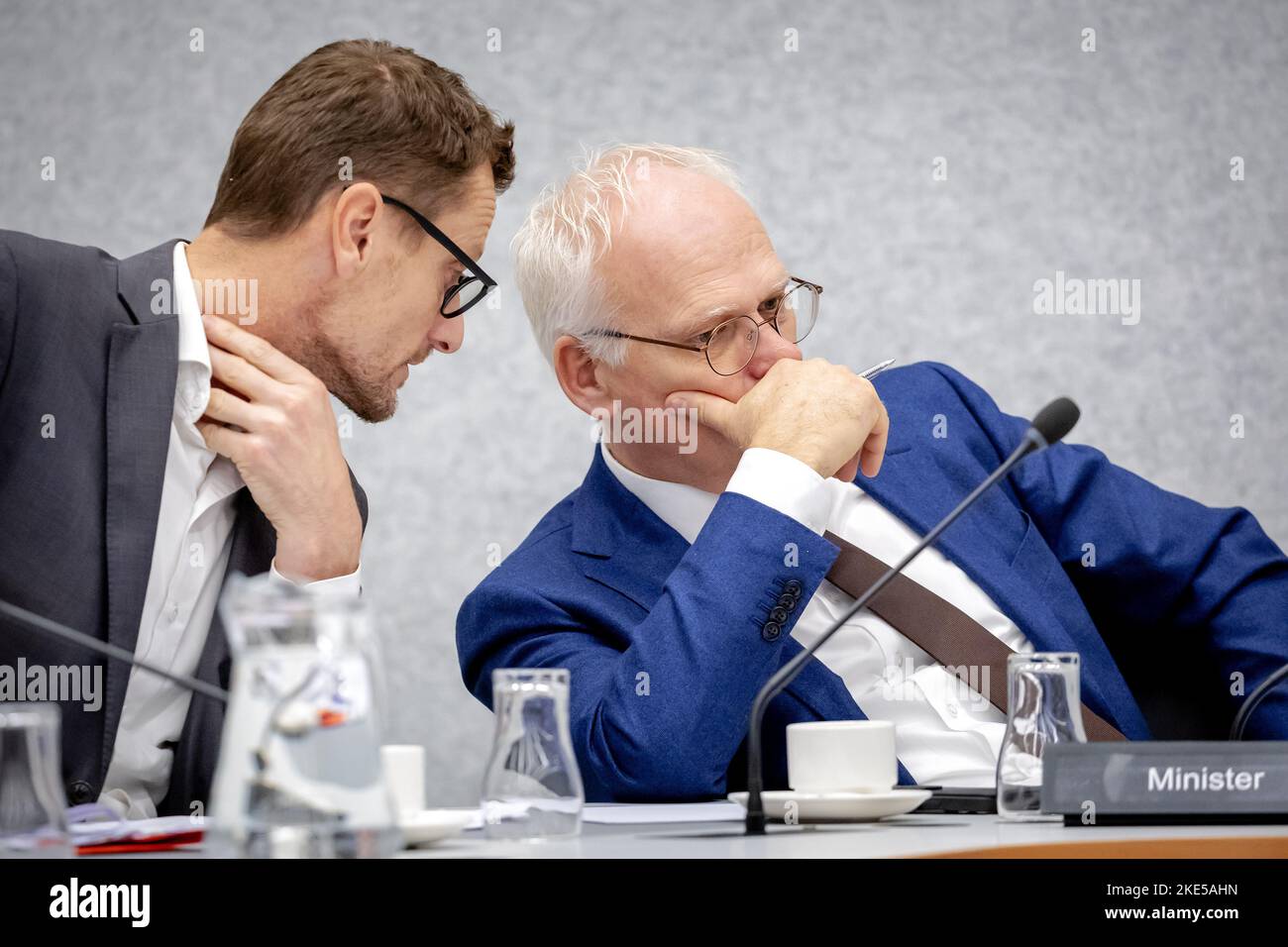 2022-11-10 15:17:49:19 L'AIA - Ministro dell'Agricoltura, della natura e della qualità alimentare Piet Adema durante il dibattito di commissione sugli animali in allevamento. ANP ROBIN VAN LONKHUIJSEN olanda fuori - belgio fuori Foto Stock