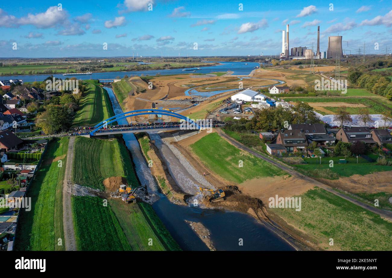 Dinslaken, Voerde, Renania settentrionale-Vestfalia, Germania - inaugurazione del nuovo estuario di Emscher nel Reno. Nella parte posteriore il carbone STEAG è stato smantellato Foto Stock