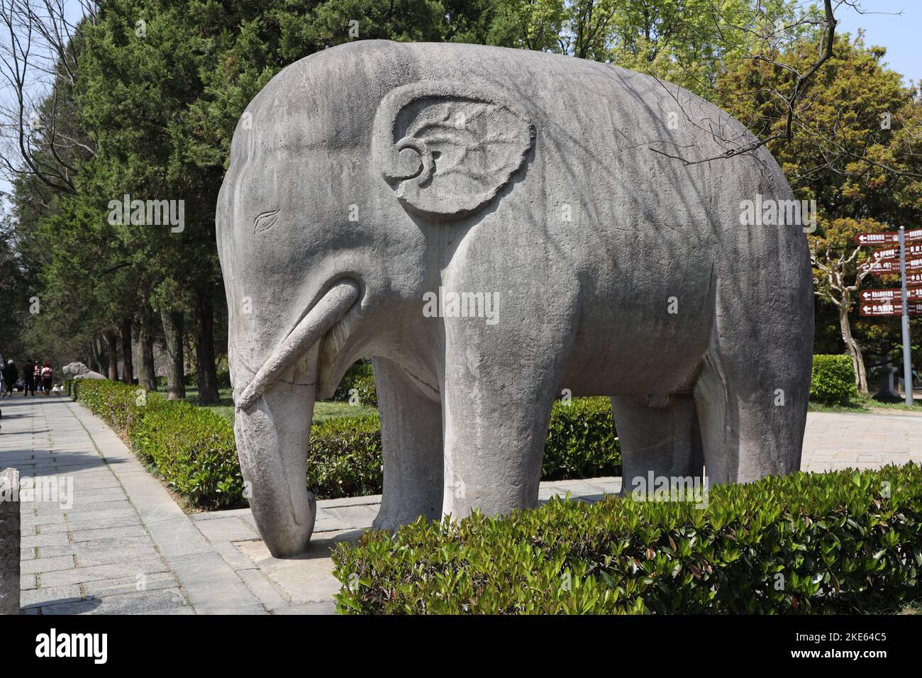 Una statua di un elefante nella tomba degli imperatori Ming, Nanjing, Cina Foto Stock