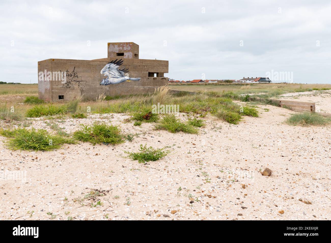 Stazione di osservazione delle miniere di bunker della seconda guerra mondiale, Shellness Beach, Leysdown on Sea, Isola di Sheppey, Kent, Inghilterra, Regno Unito Foto Stock