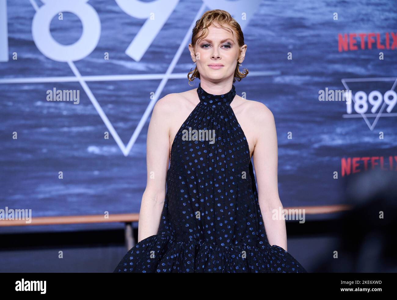 Berlino, Germania. 10th Nov 2022. Emily Beecham arriva in anteprima alla Netflix Series 1899 al Funkhaus Berlin. Credit: Annette Riedl/dpa/Alamy Live News Foto Stock