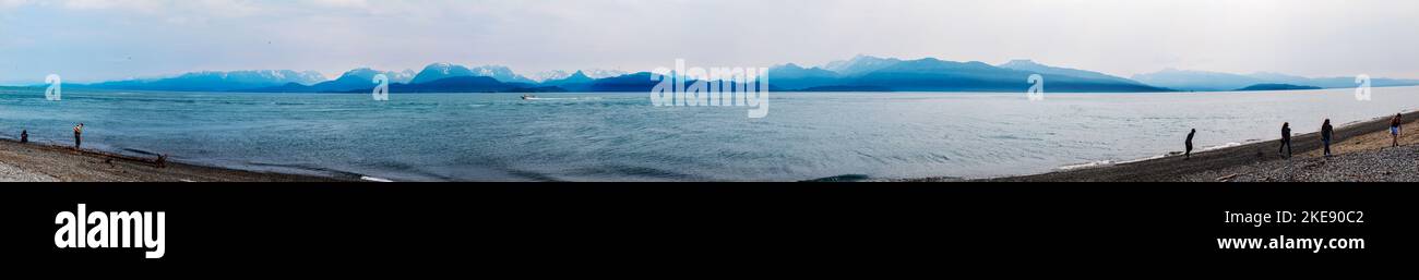 Vista panoramica della nebbia; nebbia; Baia di Kachemak; Monti Kenai; Omero; Alaska; USA Foto Stock