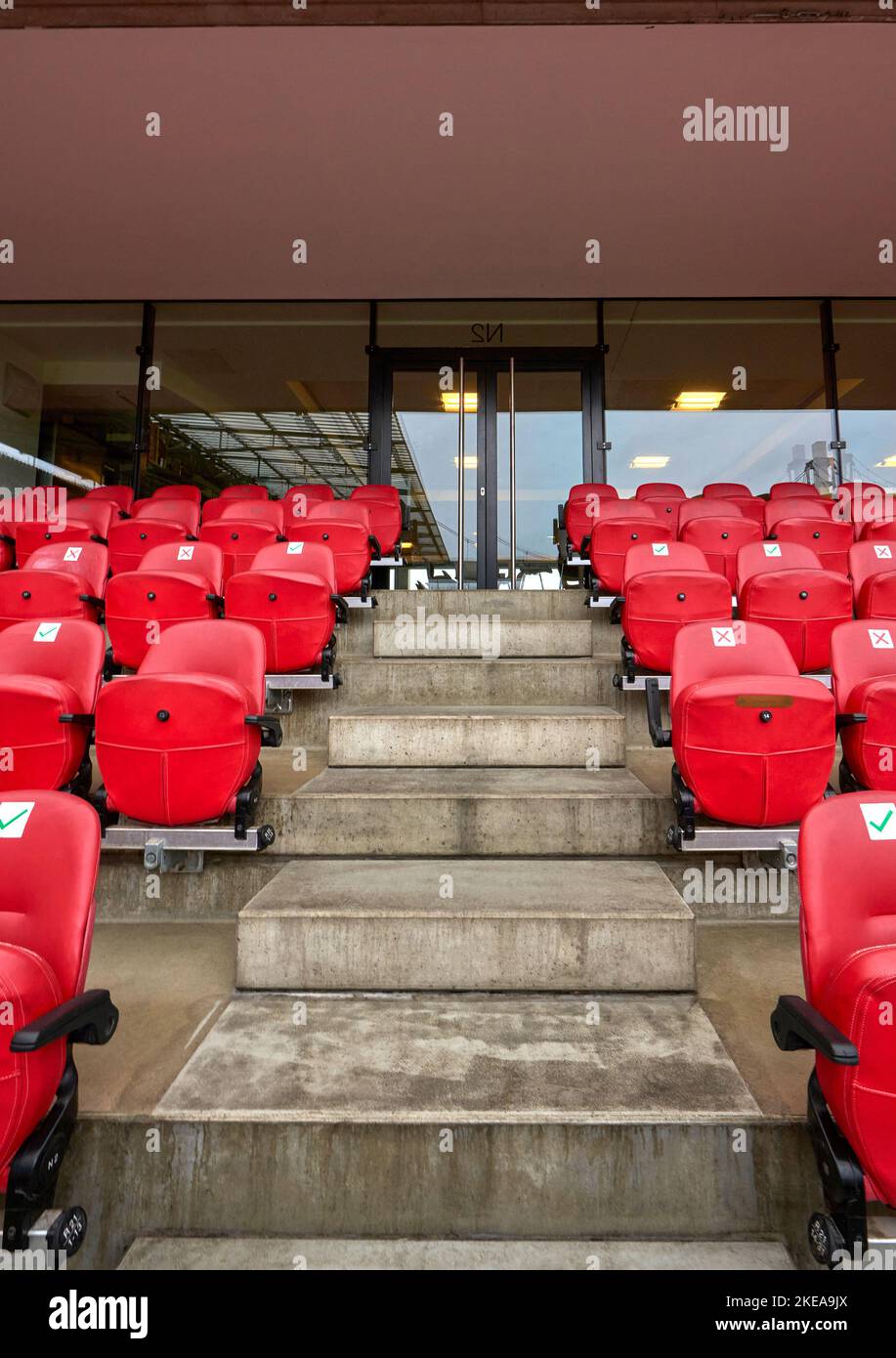 Visitare RheinEnergieStadion - il parco giochi ufficiale del FC Koln, Germania Foto Stock