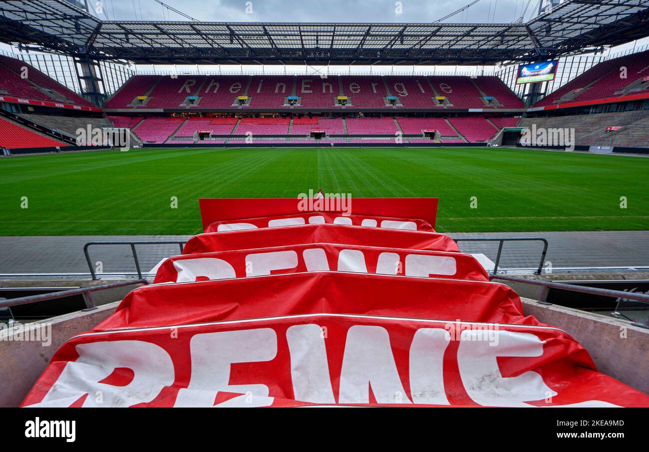 Visitare RheinEnergieStadion - il parco giochi ufficiale del FC Koln, Germania Foto Stock