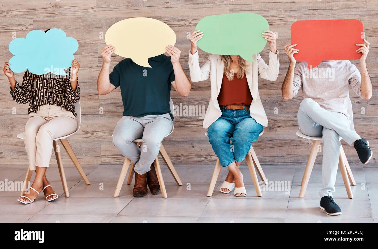 Banner di comunicazione sulla diversità, il team e la bolla di parola per la pubblicità o il marketing mockup sui social media. Branding aziendale creativo, dipendente Foto Stock