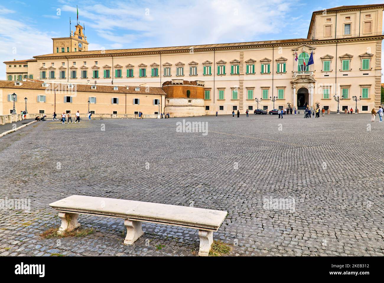 Roma Lazio Italia. Il Palazzo del Quirinale è un edificio storico, una delle tre attuali residenze ufficiali del presidente della Repubblica Italiana Foto Stock