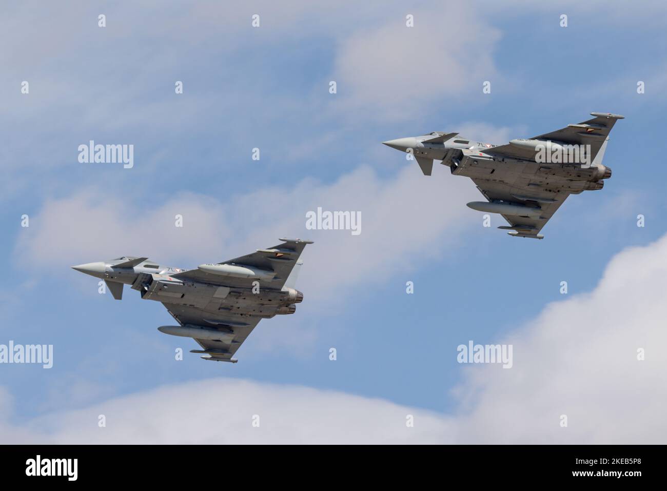 Gli Austrian Air Force Eurofighter hanno eseguito la loro dimostrazione di ruolo Quick Reaction Alert (QRA) al Royal International Air Tattoo 2022 Foto Stock