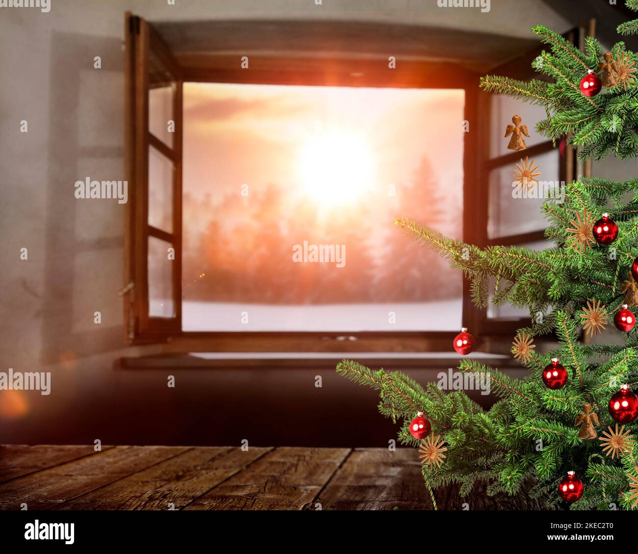 Finestra aperta a Natale con albero di Natale Foto Stock