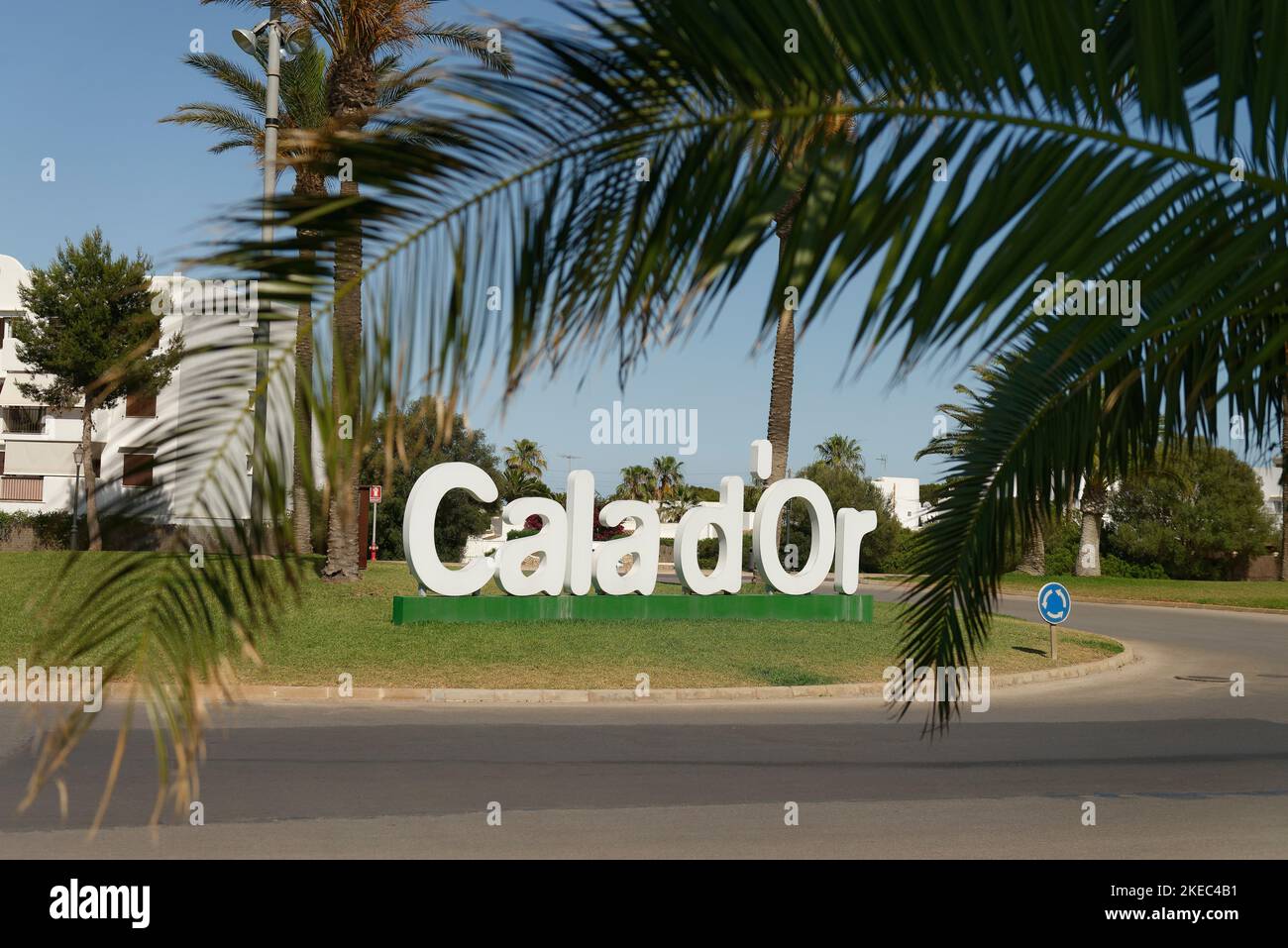 Cartello di benvenuto Cala d`Or, Cala d`Or, Maiorca, Isole Baleari, Mar Mediterraneo, Spagna Foto Stock