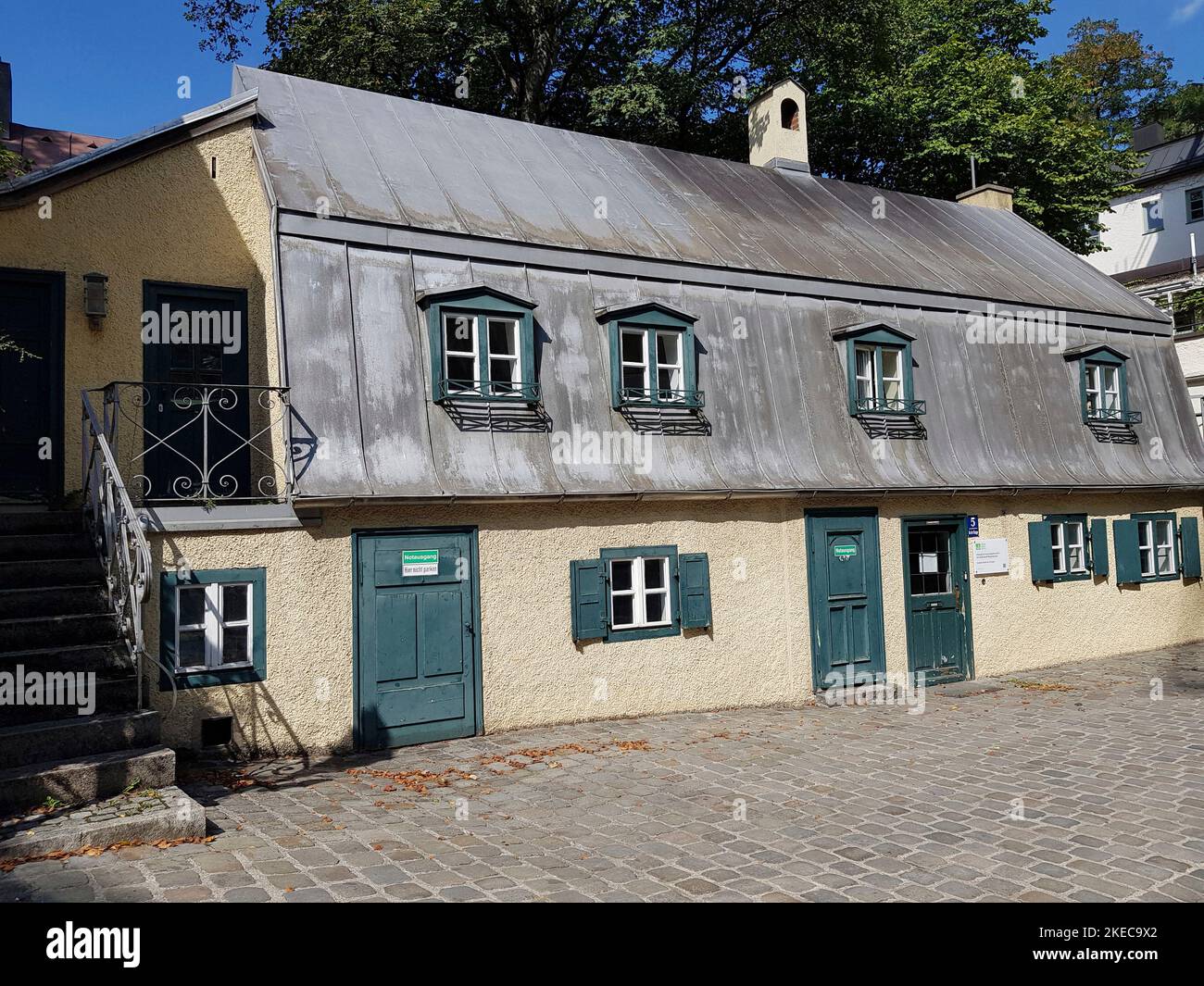 Au-Haidhausen, quartiere alla moda, villaggio nel centro della città, ex sobborgo dei lavoratori, ora una zona residenziale ricercata con musei, cultura, pub, wine bar, locande rustiche Foto Stock