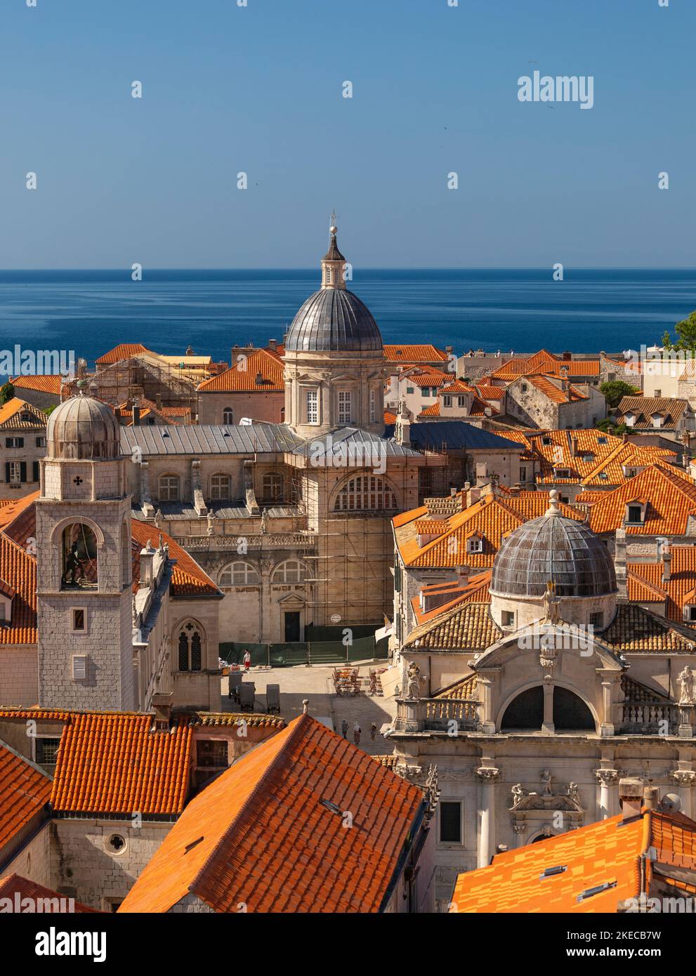 DUBROVNIK, CROAZIA, EUROPA - Cattedrale dell'Assunzione della Vergine Maria, dietro le mura della Città Vecchia. Foto Stock