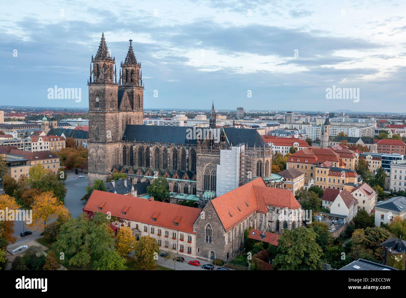 La Cattedrale di Magdeburgo poco dopo l'alba. Foto Stock