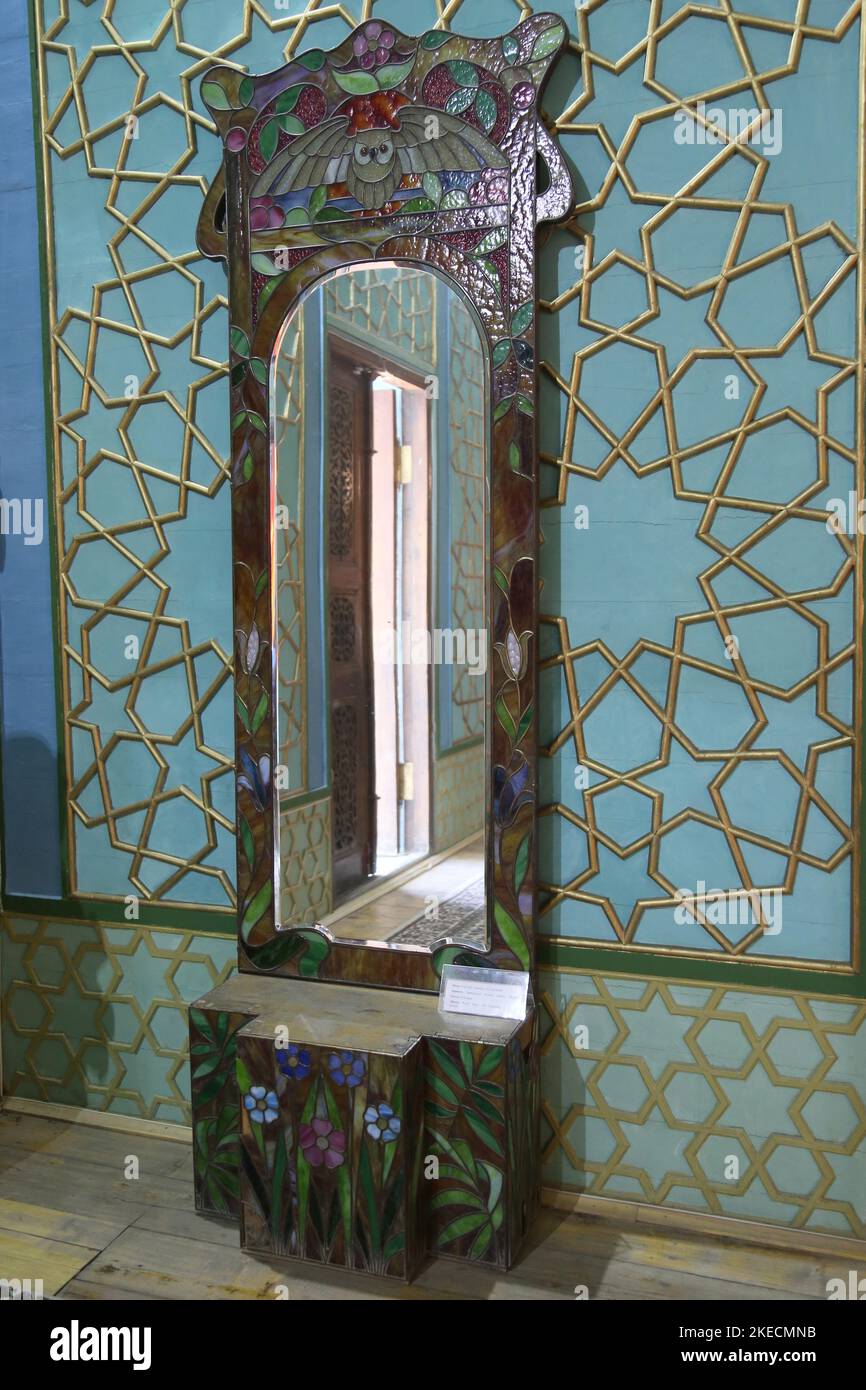 Mirzahona, Sitorai Mokhi Khosa (Palazzo delle Stelle tipo Luna) - l'ultimo Palazzo Estivo di Emir, Bukhara, Provincia di Bukhara, Uzbekistan, Asia Centrale Foto Stock