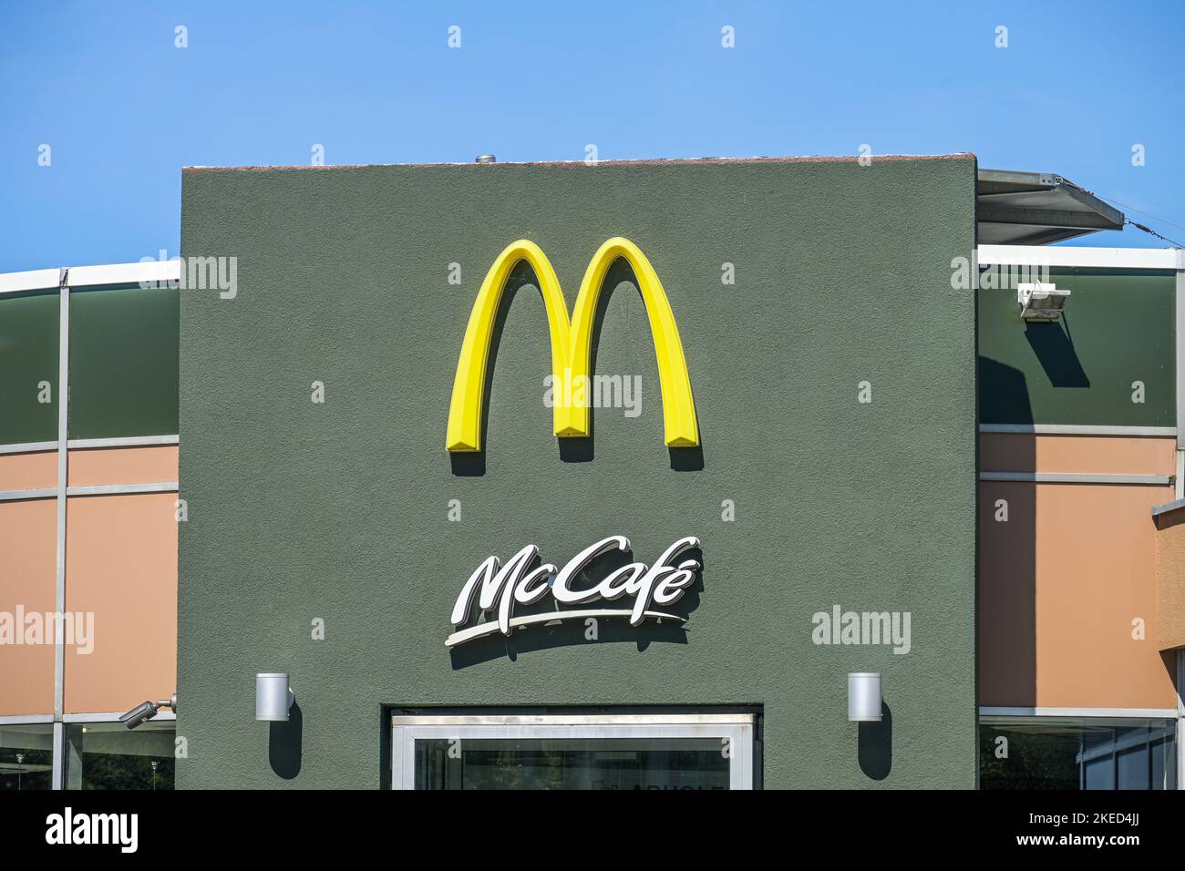 McDonald's, Indira-Gandhi-Straße, Hohenschönhausen, Lichtenberg, Berlino, Germania Foto Stock